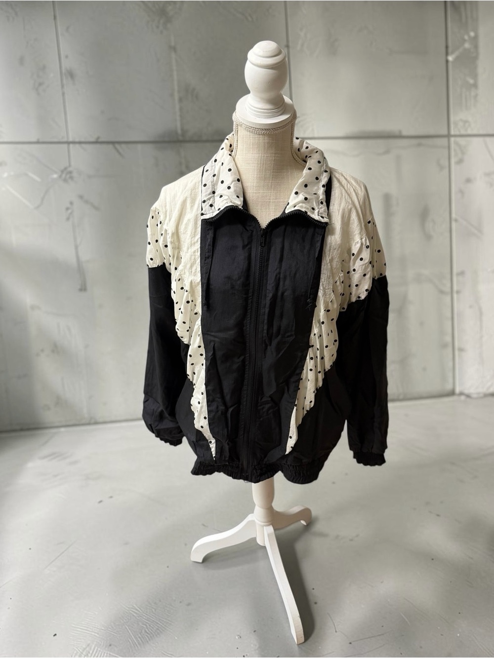 Vintage Medium Lindsey Blake sport polka dot athletic windbreaker jacket